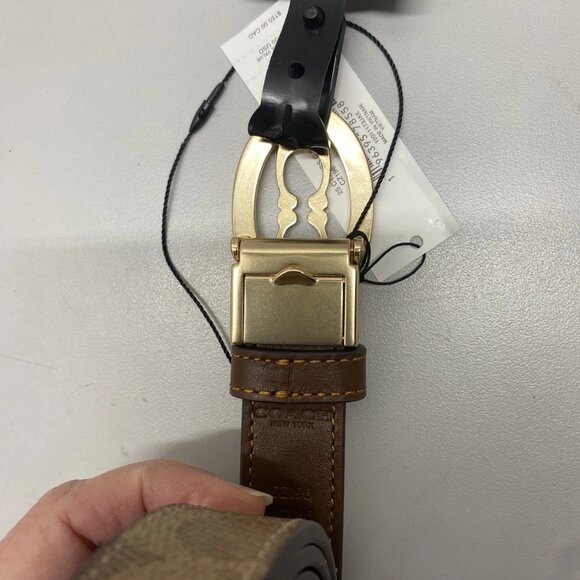 Coach Signature Buckle Cut-to-Size Belt – One Size (NWT) - Picture 5 of 9